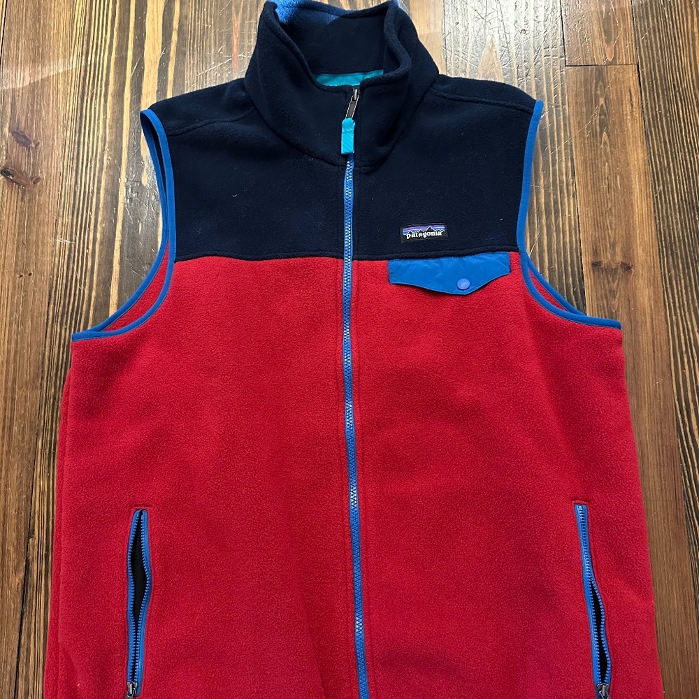 Colorblock Patagonia fleece vest, size Large